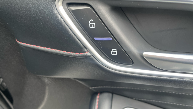 MG Hs 1.5 T-GDI Exclusive 5dr Petrol Hatchback